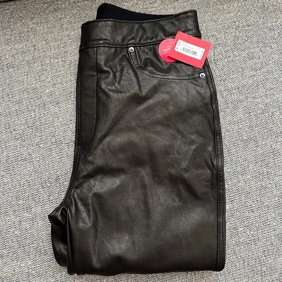 Leather Like ankle skinny pants - Picture 9 of 9